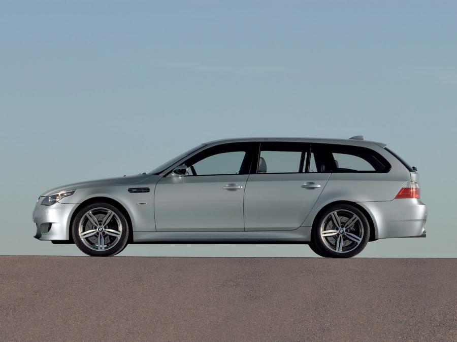  BMW M5 Touring 2007 года  (фото 35 из 56)